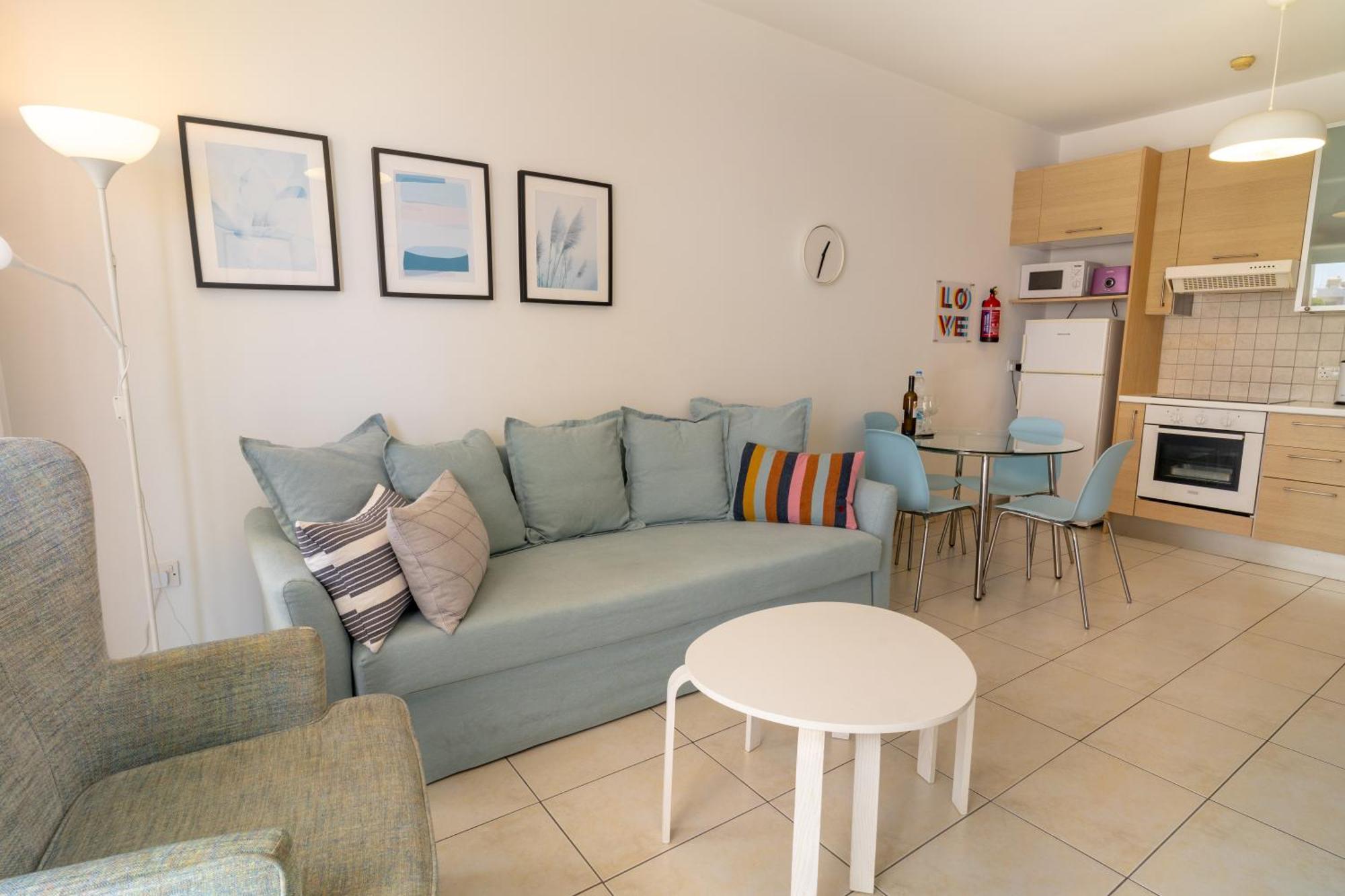 Blue Dawn Center Flat Daire Larnaca Dış mekan fotoğraf