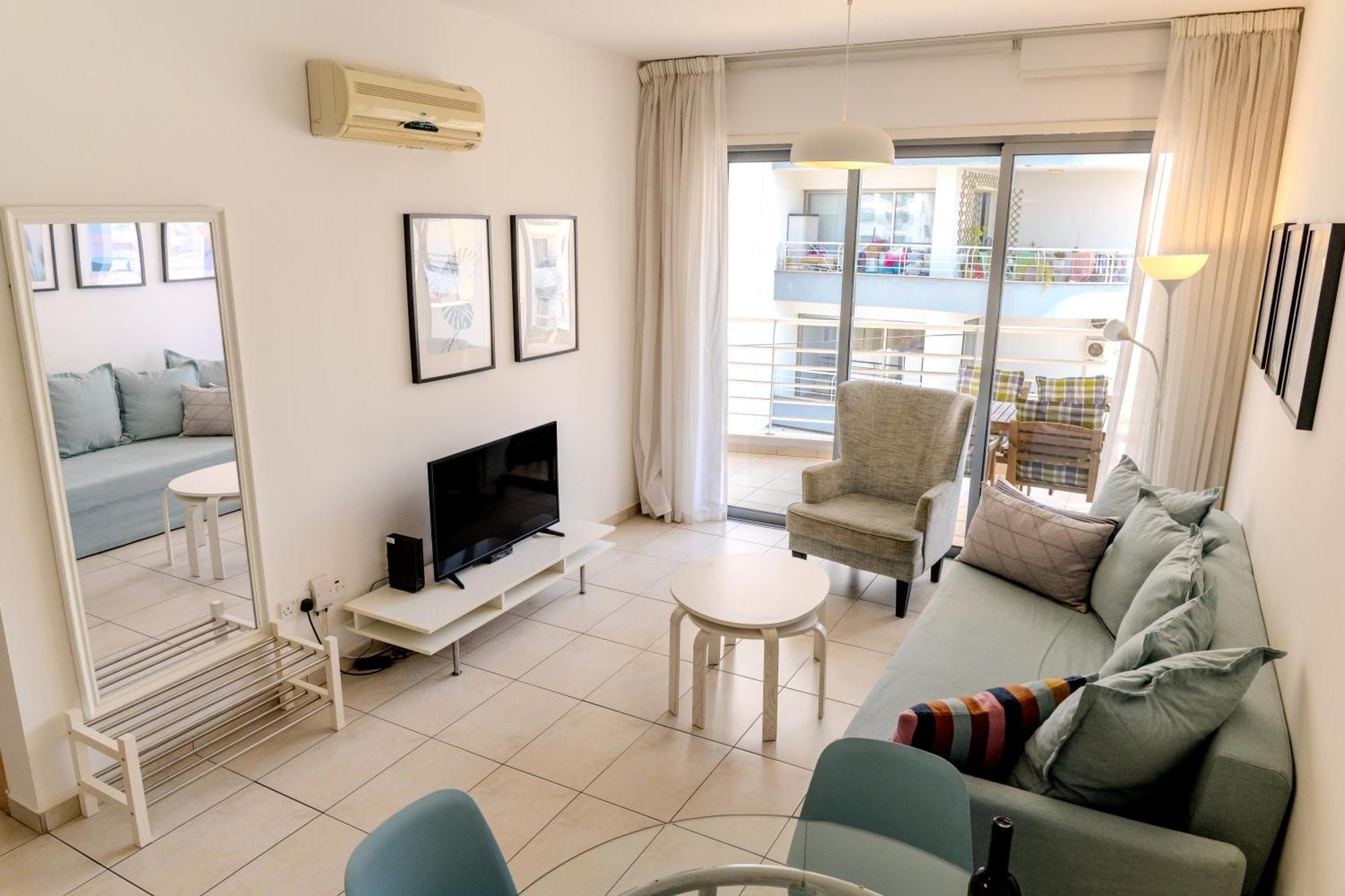 Blue Dawn Center Flat Daire Larnaca Dış mekan fotoğraf