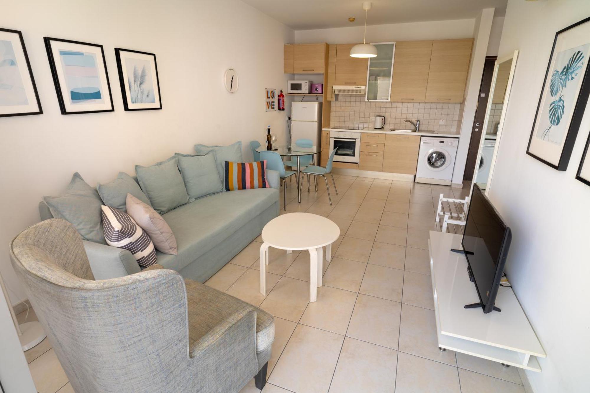 Blue Dawn Center Flat Daire Larnaca Dış mekan fotoğraf